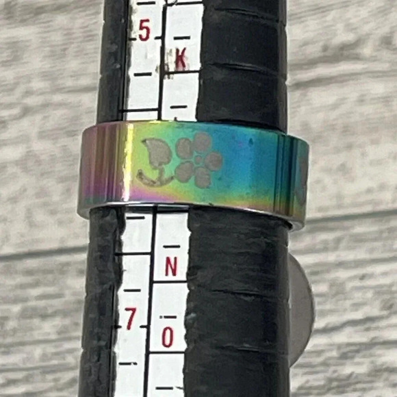 Stainless steel band Ring US size 6/size 17 UK rainbow with flower design - Picture 7 of 9